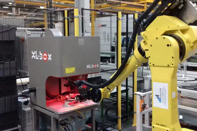 Marcado de Datamatrix y relectura de diferentes piezas automotrices a alta velocidad